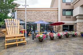 Wood River Inn & Suites