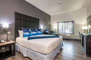 Wood River Inn & Suites