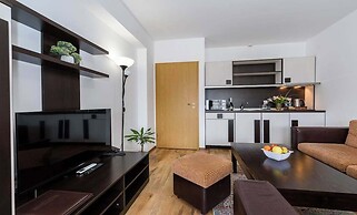 Grand Royale Apartment Complex & Spa