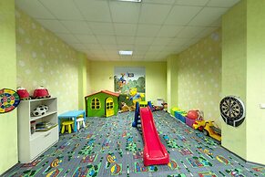 Grand Royale Apartment Complex & Spa