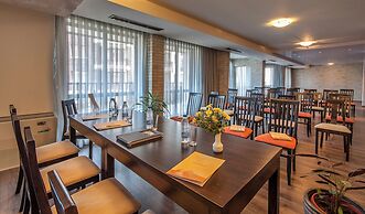 Grand Royale Apartment Complex & Spa