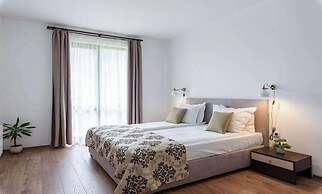 Grand Royale Apartment Complex & Spa