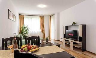 Grand Royale Apartment Complex & Spa