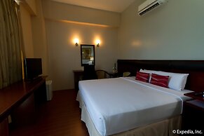 Allure Hotel & Suites