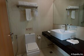 Allure Hotel & Suites