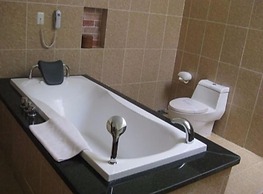 VietStar Resort & Spa