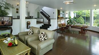 VietStar Resort & Spa