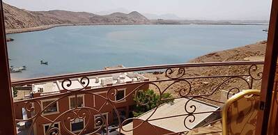 Al Ayjah Plaza Hotel