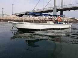 Al Ayjah Plaza Hotel