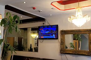 Plaza London Hotel