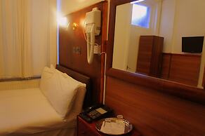 Plaza London Hotel