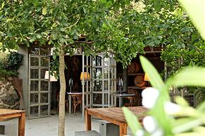 Carmo's Boutique Hotel