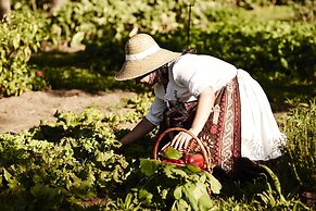 Carmo's Boutique Hotel