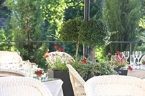 Carmo's Boutique Hotel