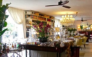 Carmo's Boutique Hotel