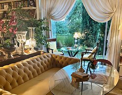 Carmo's Boutique Hotel