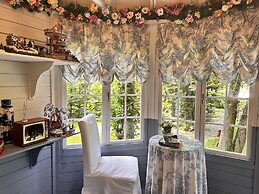 Carmo's Boutique Hotel