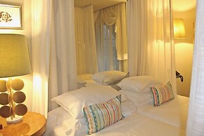 Carmo's Boutique Hotel