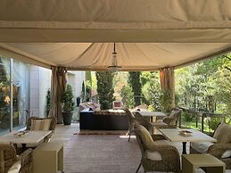 Carmo's Boutique Hotel