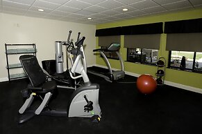 Holiday Inn Express Hotel & Suites Marion Northeast by IHG