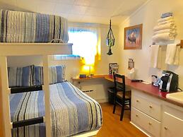 Driftwood Inn and Seaside Lodges