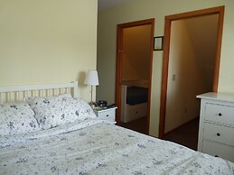 Driftwood Inn and Seaside Lodges