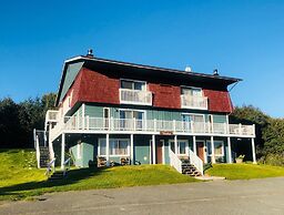 Driftwood Inn and Seaside Lodges