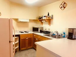 Driftwood Inn and Seaside Lodges