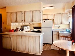 Driftwood Inn and Seaside Lodges