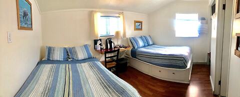 Driftwood Inn and Seaside Lodges