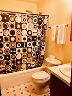 Driftwood Inn and Seaside Lodges