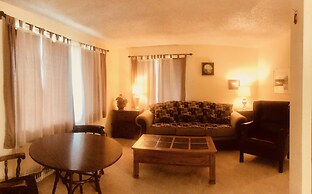 Driftwood Inn and Seaside Lodges