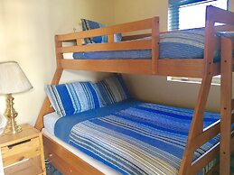 Driftwood Inn and Seaside Lodges