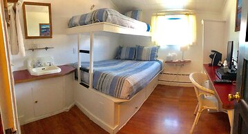 Driftwood Inn and Seaside Lodges