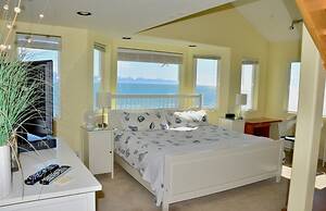 Driftwood Inn and Seaside Lodges