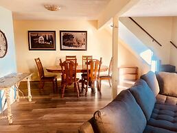 Driftwood Inn and Seaside Lodges