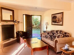 Driftwood Inn and Seaside Lodges