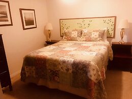 Driftwood Inn and Seaside Lodges