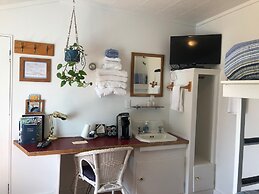 Driftwood Inn and Seaside Lodges