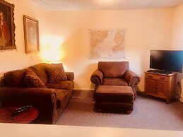 Driftwood Inn and Seaside Lodges