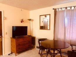 Driftwood Inn and Seaside Lodges