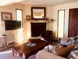 Driftwood Inn and Seaside Lodges