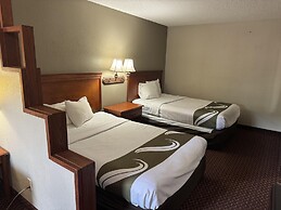 Rodeway Inn & Suites South of Fiesta Park