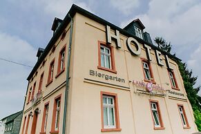 Landhotel Airport Inn