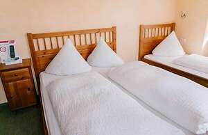 Landhotel Airport Inn