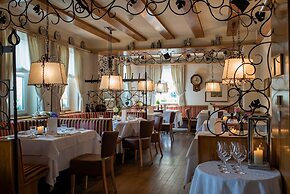 Zeller Hotel & Restaurant