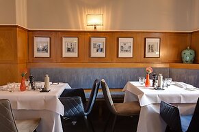 Zeller Hotel & Restaurant