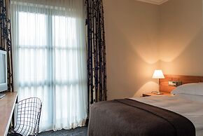 Zeller Hotel & Restaurant