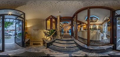 Hotel Astro