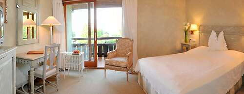 Marina Hotel
